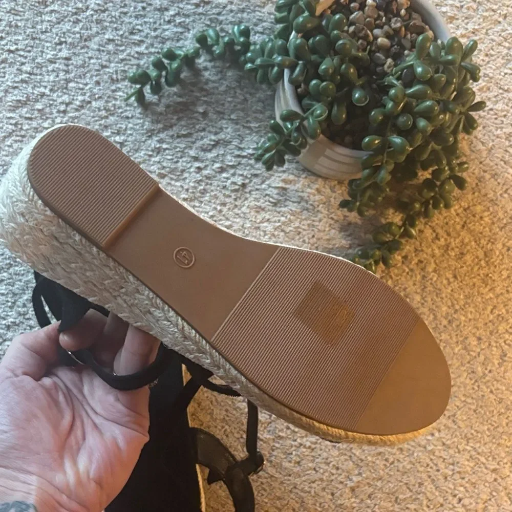 🆕 Elegant Black Women's Sandals